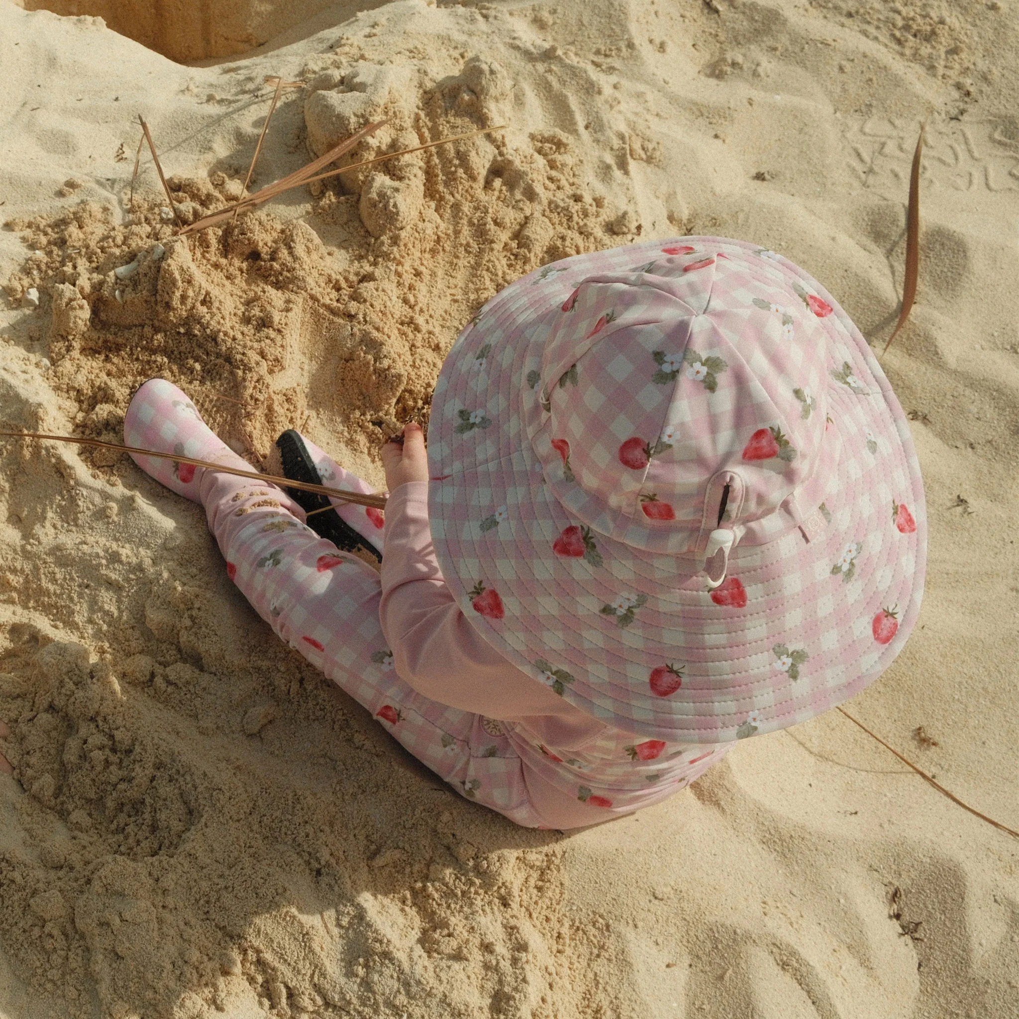 Chapeau UV Imprimée Fraises 0-3ans Coco Mango - Image 5