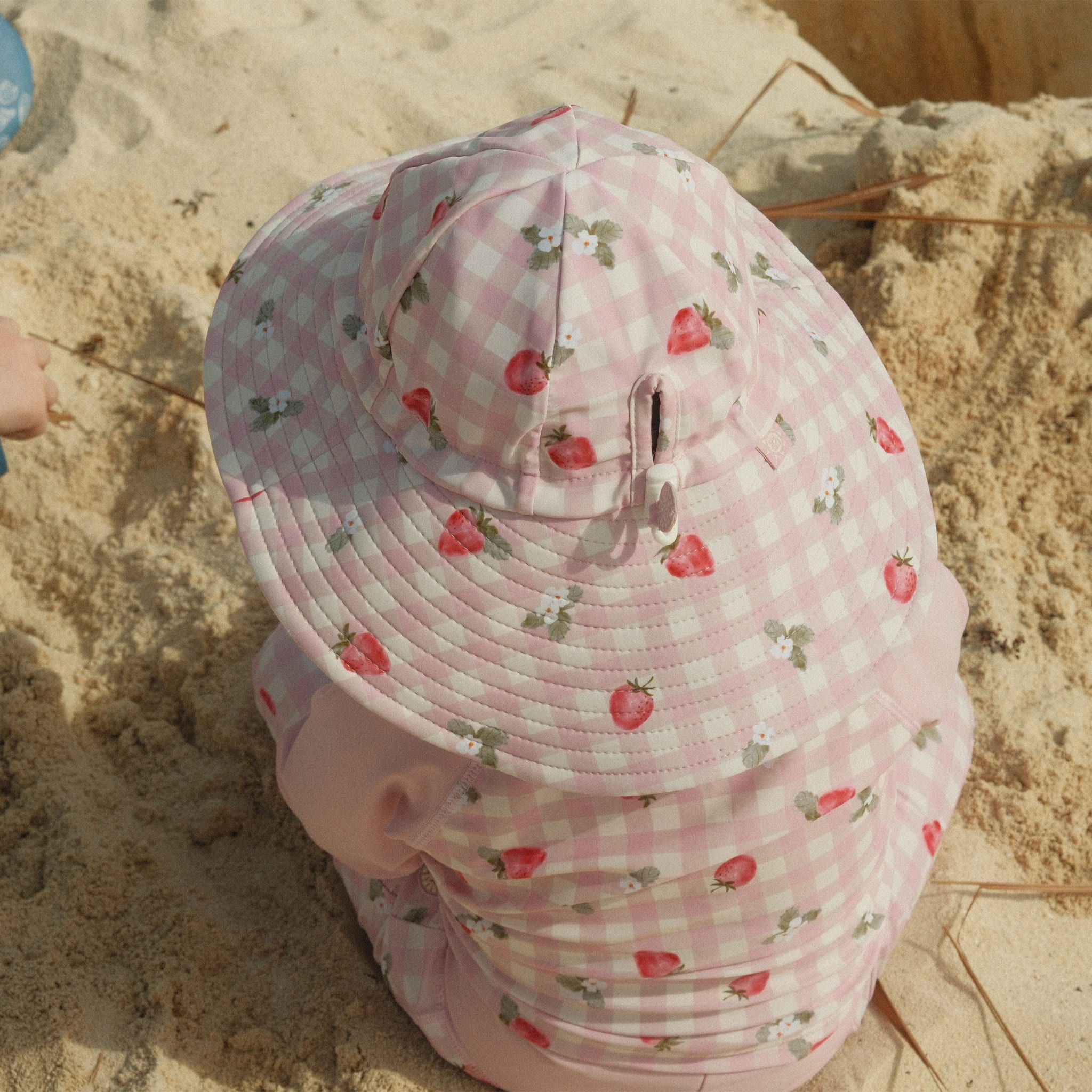 Chapeau UV Imprimée Fraises 0-3ans Coco Mango - Image 6