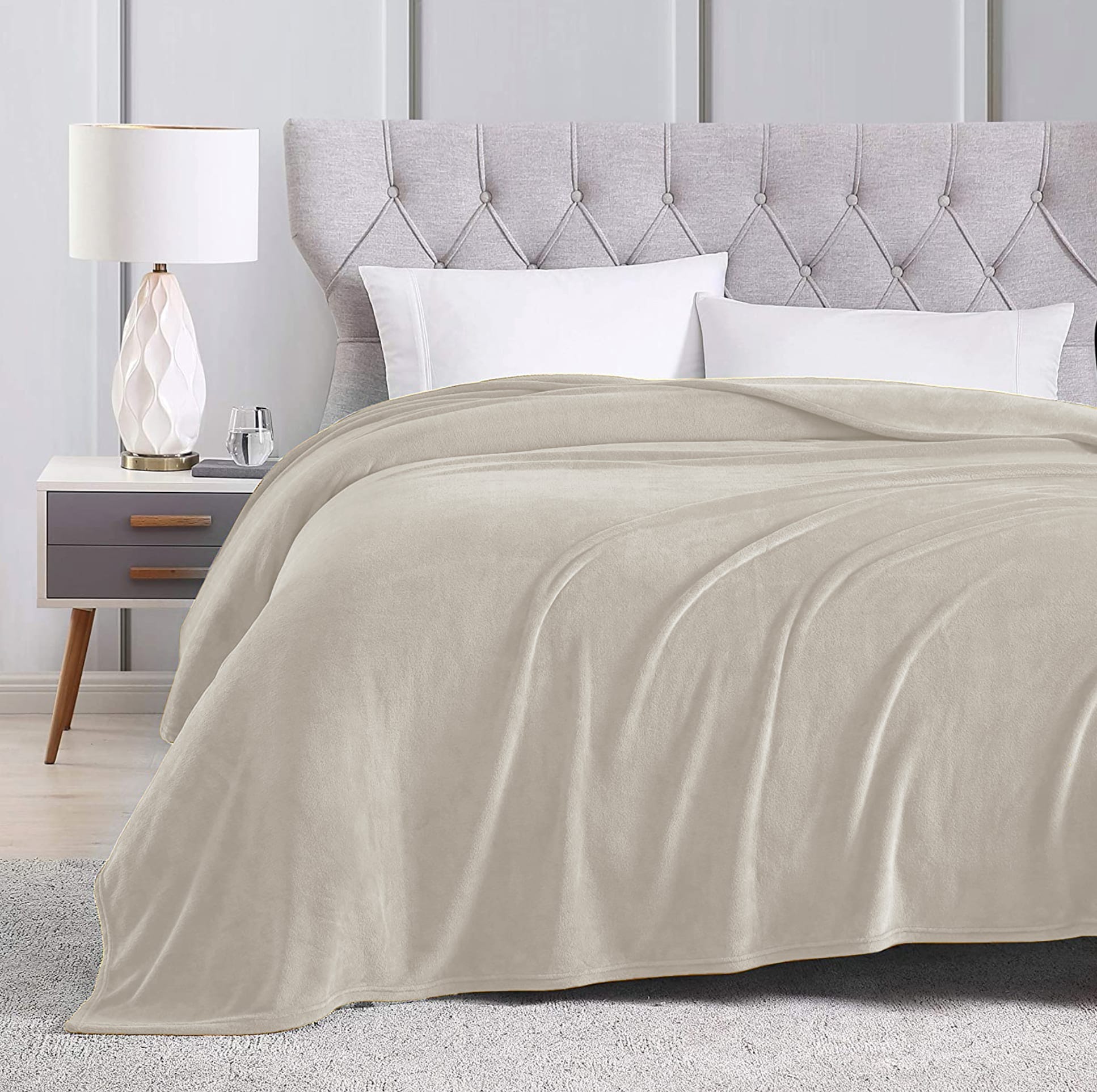 Couverture 60X80 Peluche Taupe - Image 3
