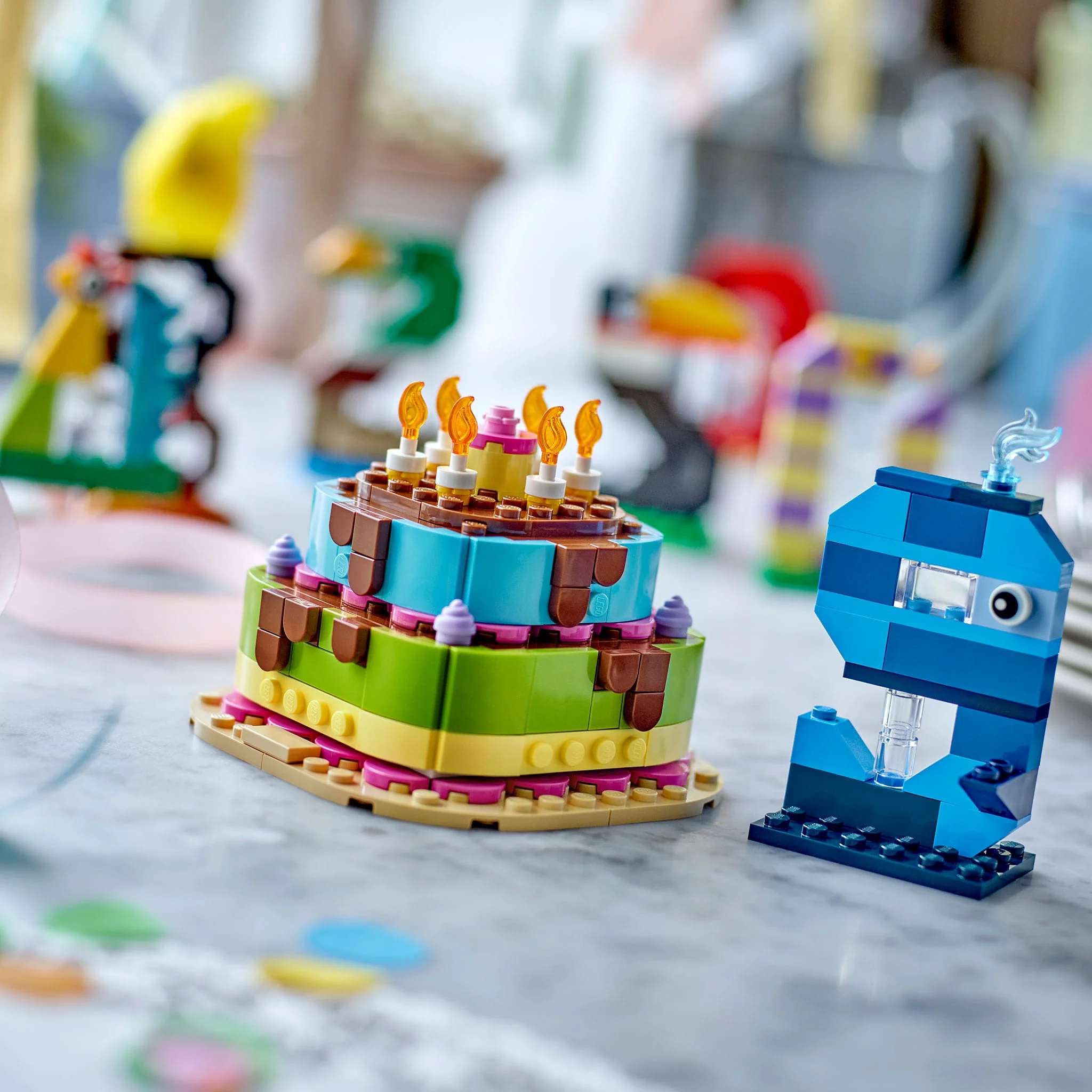 LEGO® Le gâteau d’anniversaire - Image 9