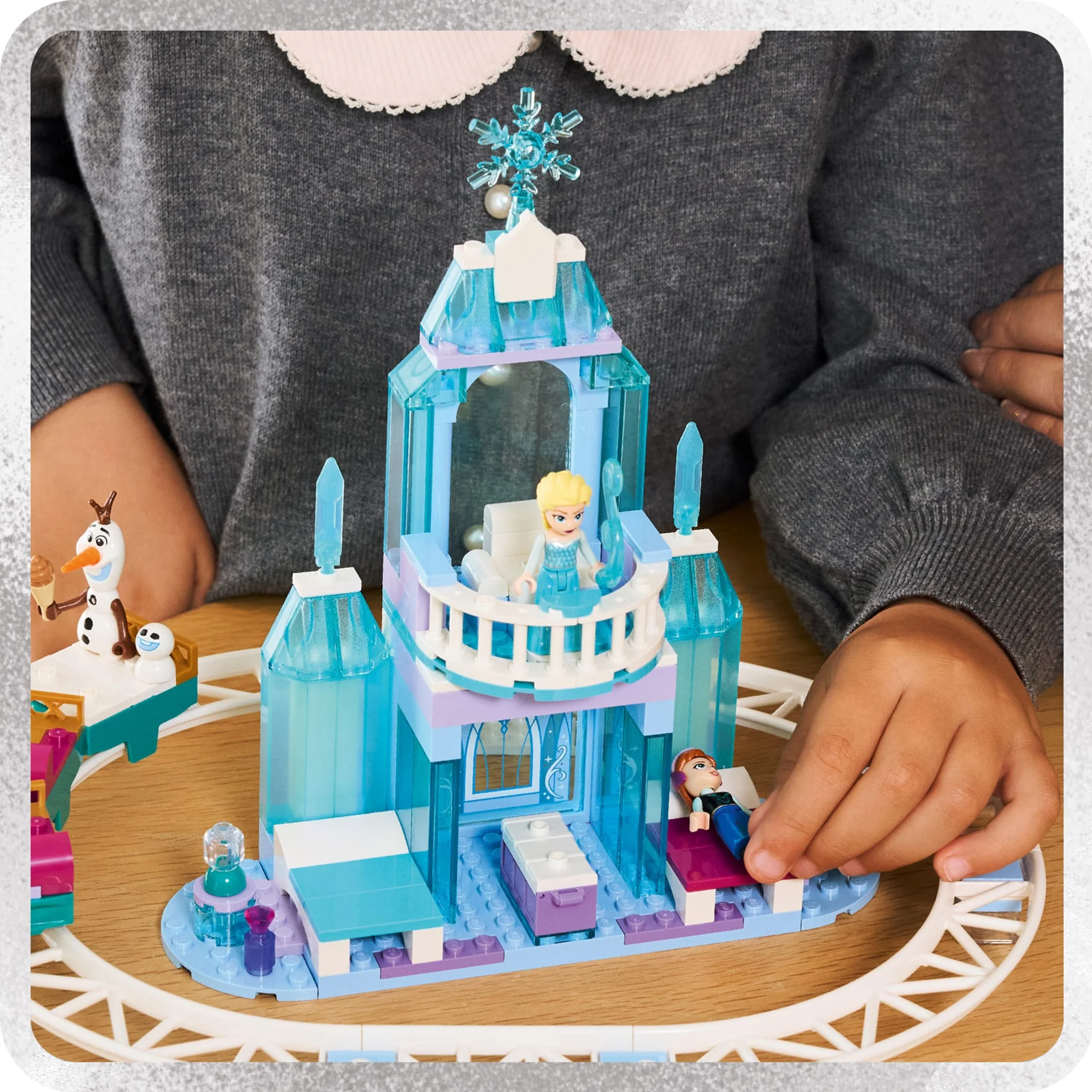 LEGO® ǀ Disney La Reine des neiges Le château de glace et la promenade d’Elsa - Image 4