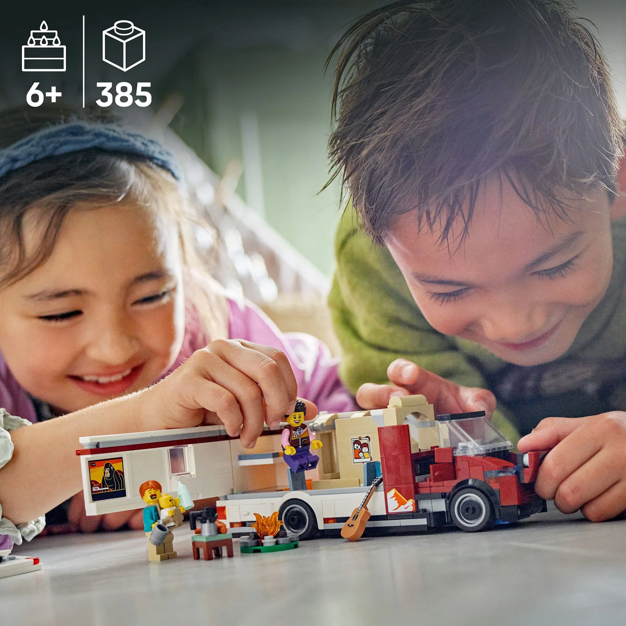 LEGO® City L’autocaravane d’aventure de vacances - Image 2