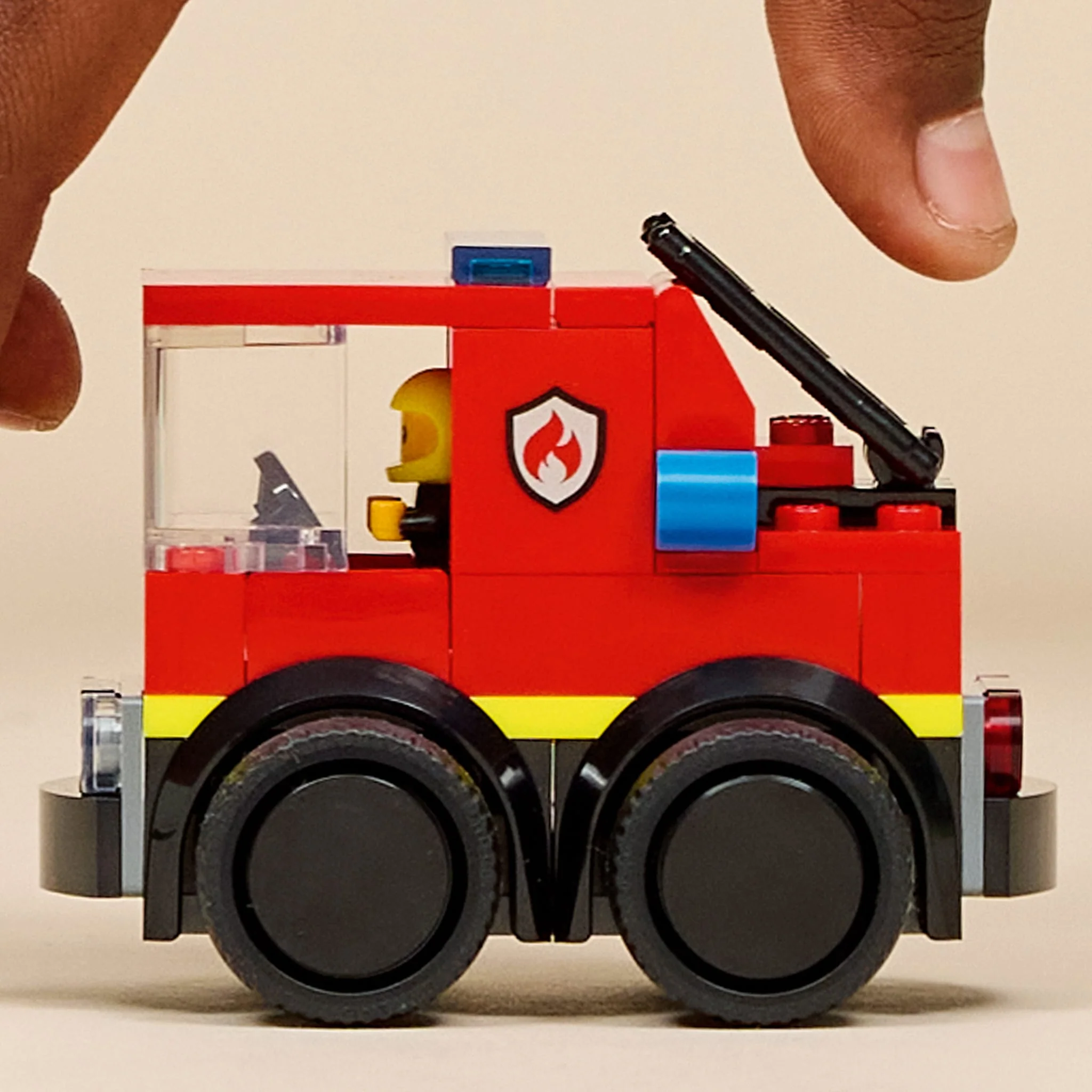 LEGO® City Véhicules – Le camion de pompiers - Image 5