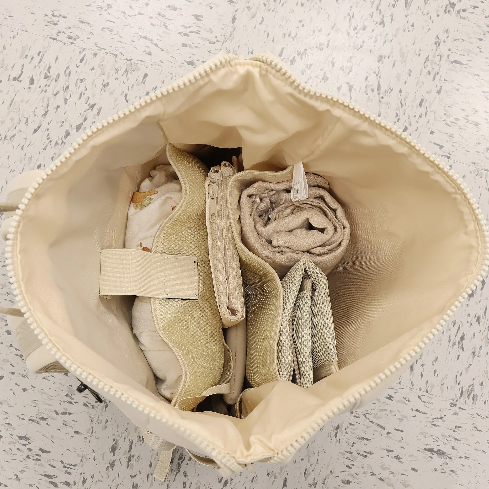 Sac à Couches Beige - Image 11