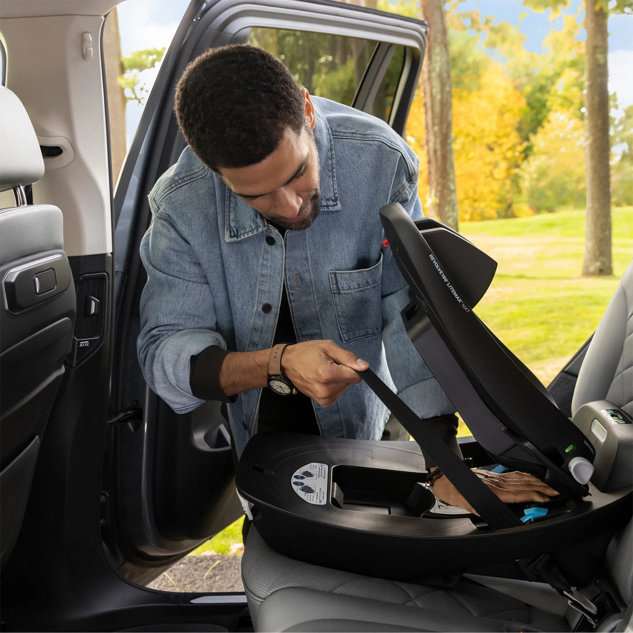 Siège d'auto Revolve180 LM NXT avec SensorSafe® - Cinder Gray - Image 8