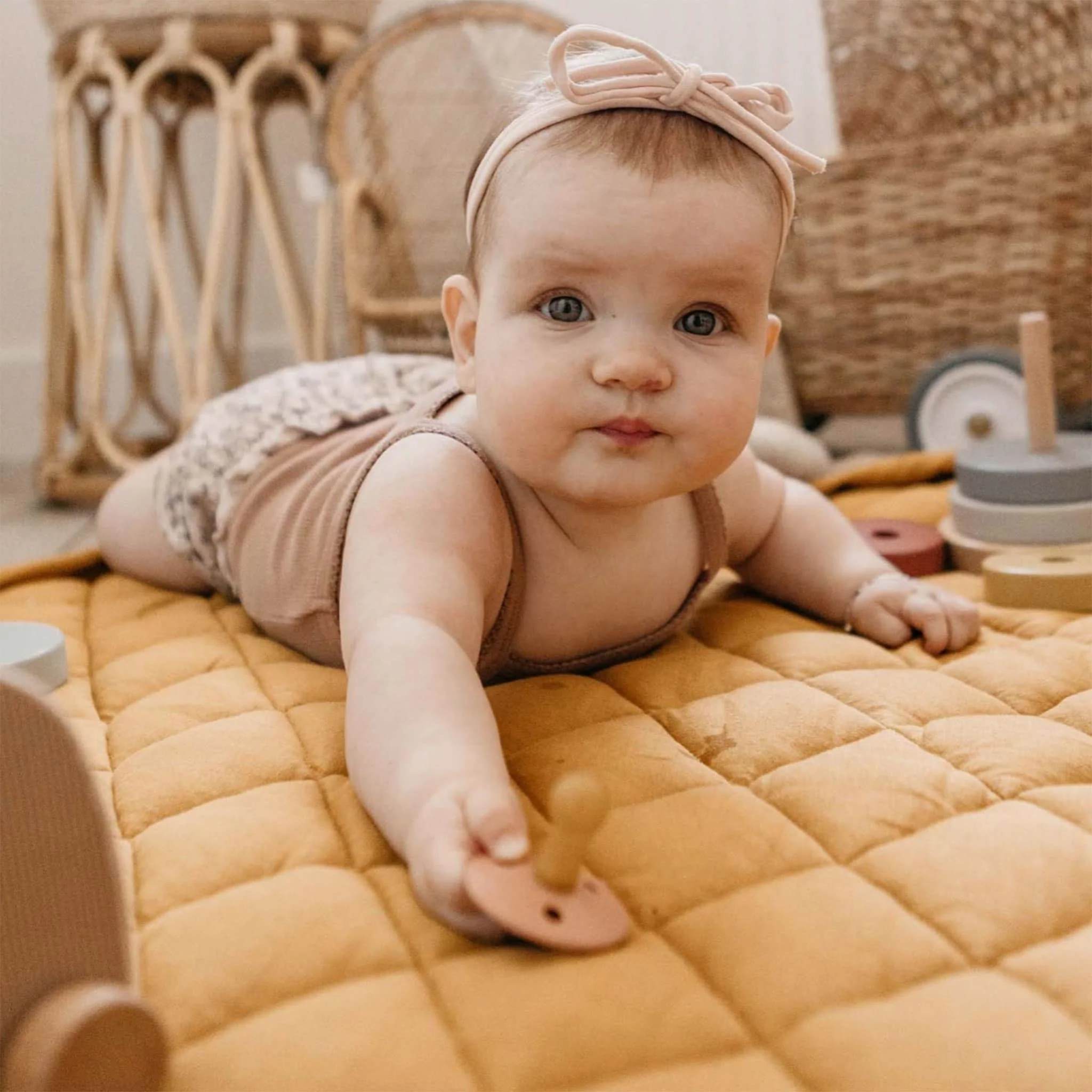 Tapis de Jeu et de Rangement Play N Go 3-en-1 - Moutarde Thé Chai - Image 6