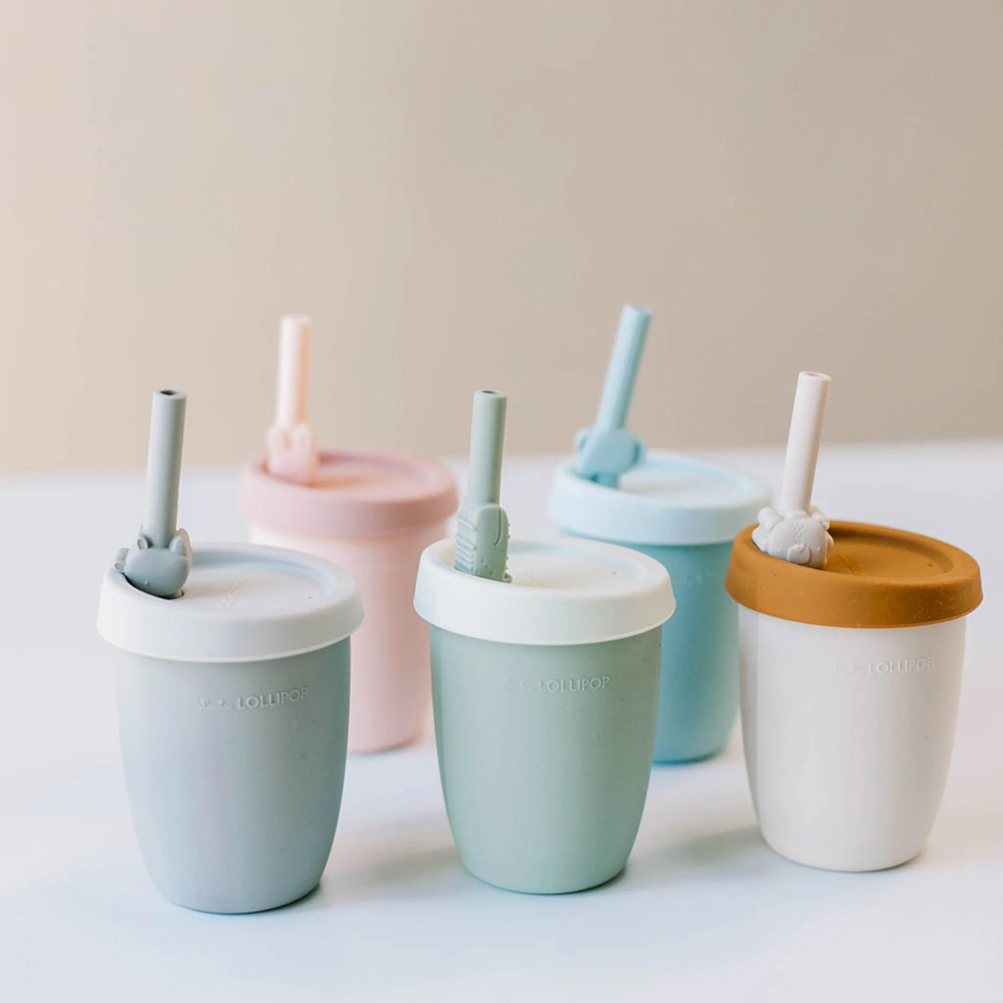 Gobelet en Silicone avec Couvercle et Paille - Éléphant - Image 9